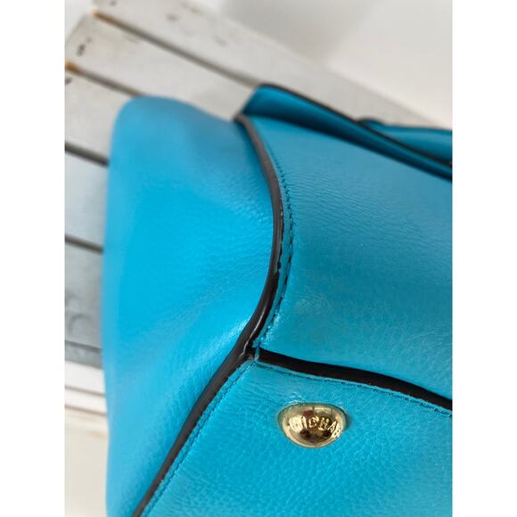 MICHAEL KORS, LARGE BLUE PEBBLED LEATHER HANDBAG - Picture 12 of 16